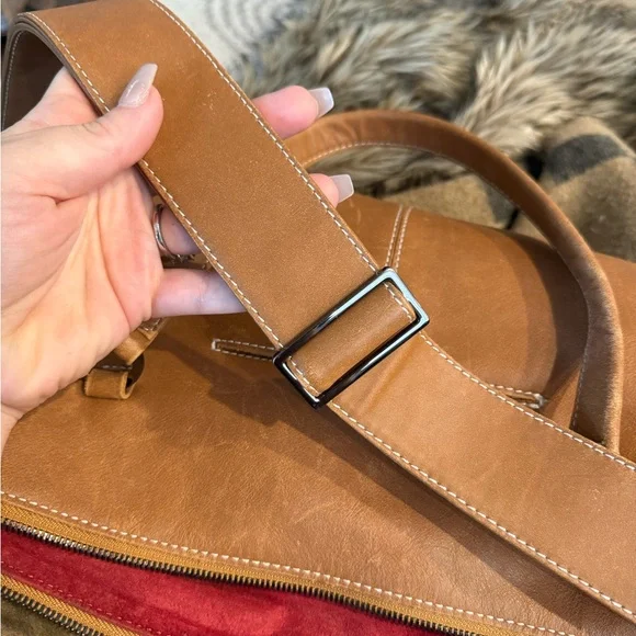 GUC Hammitt Tan Daniel Large Crossbody Bag with Gunmetal Studded Detail - Picture 5 of 8